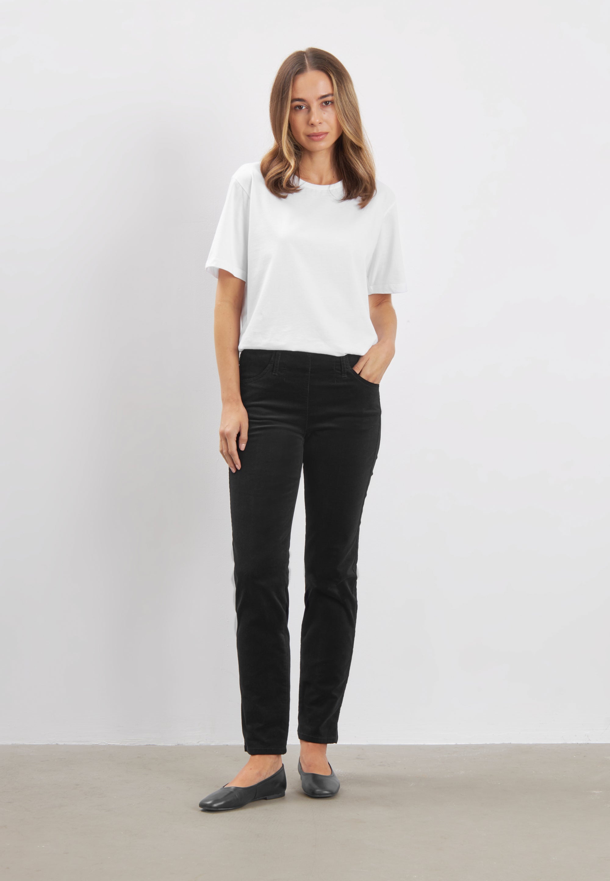 LAURIE  Kelly Regular Sametti - Short Length Trousers REGULAR 99000 Black